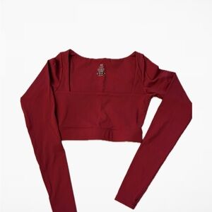 Chic Burgundy Long Sleeve Crop Top